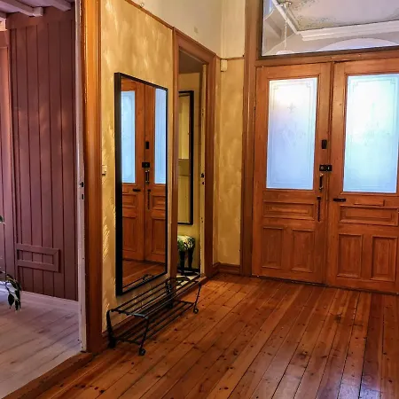 Διαμέρισμα Karine *