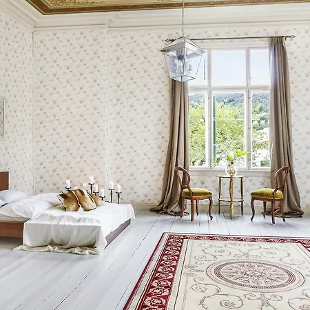 Karine * Μπέργκεν